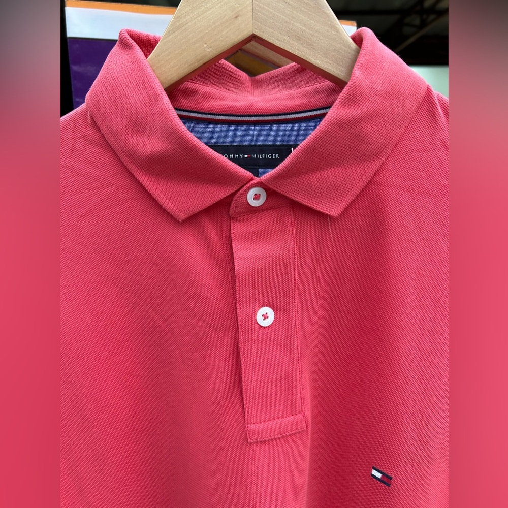 TOMMY HILFIGER T-SHIRT - Picture 2 of 10